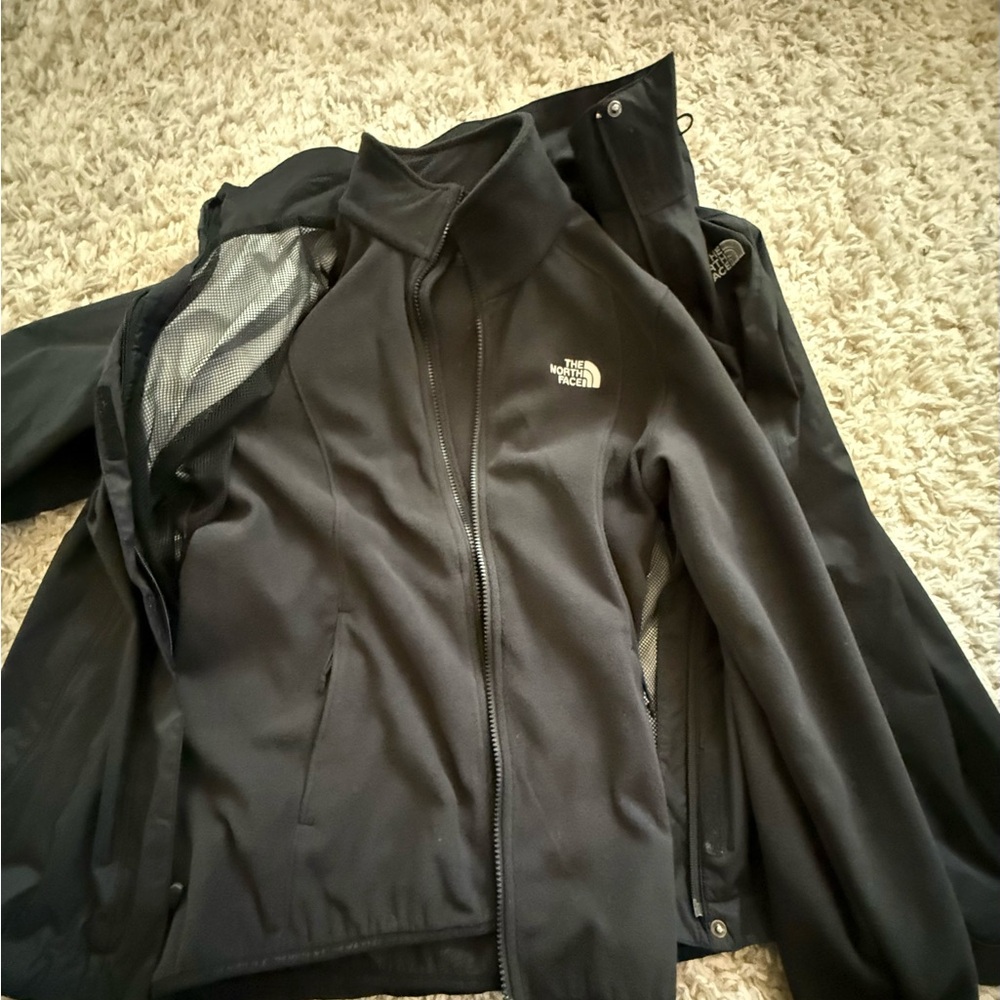 The North Face Women's Triclimate black Jacket - Picture 4 of 6
